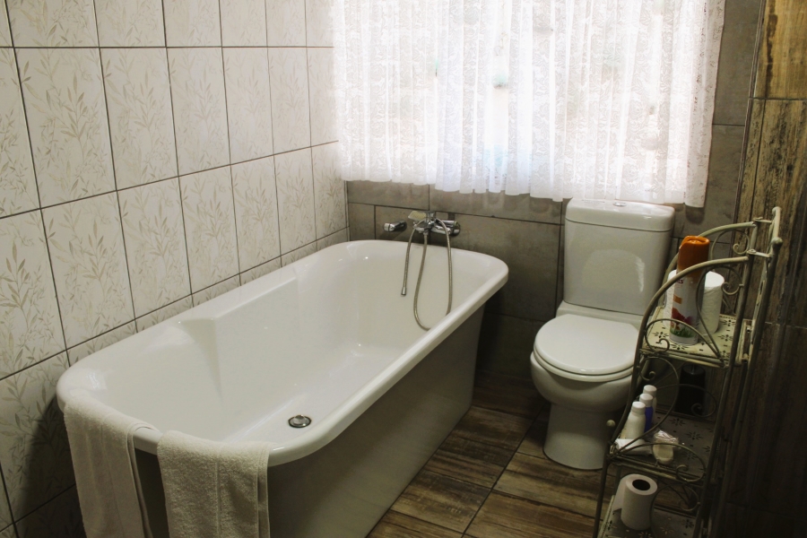 7 Bedroom Property for Sale in Parys Free State